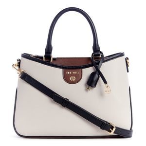 Kiley Satchel >:)